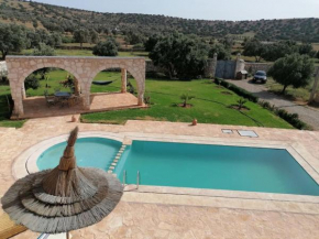 Eco-Countryside-pool Villa close to the sea